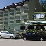 Anerissa Hotel